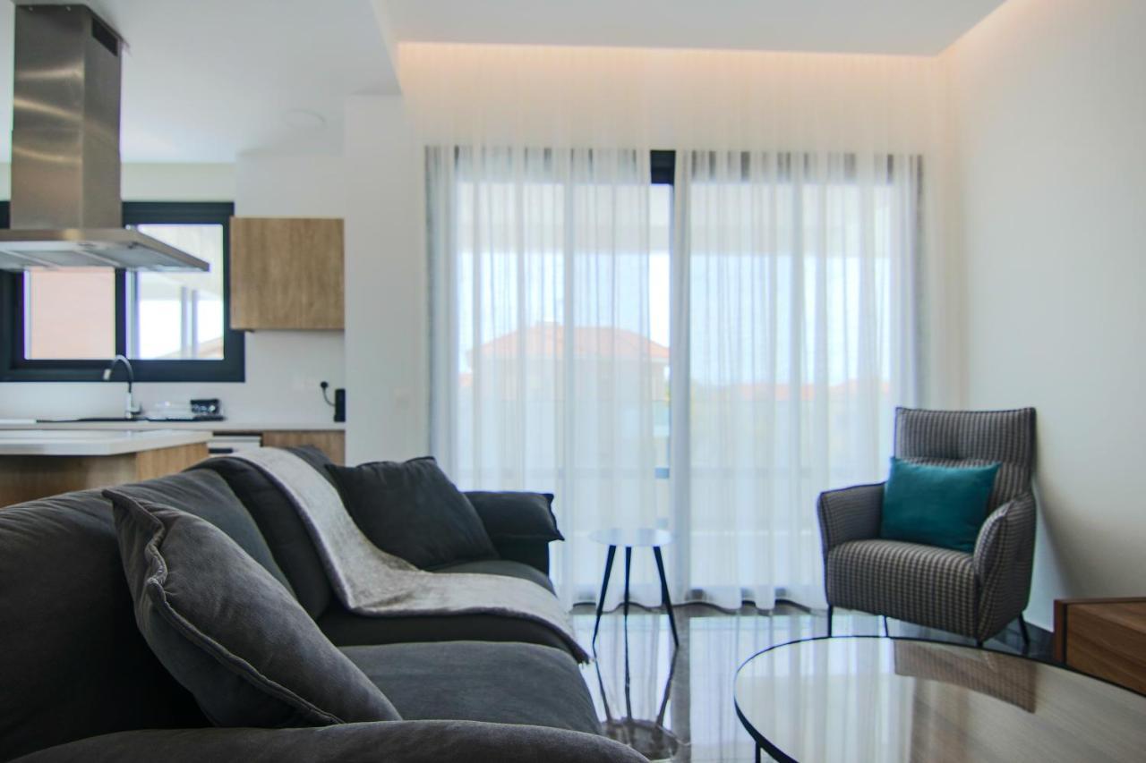 Phaedrus Living: City View Anna Residence 101 레메소스 외부 사진